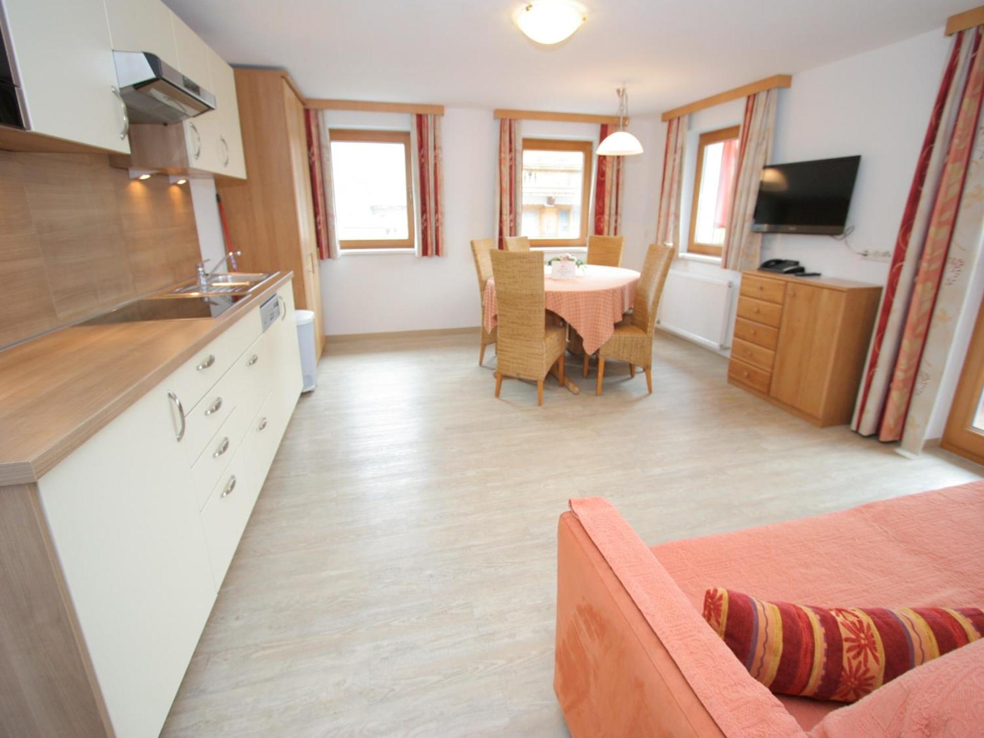 Spacious Apartment In Uderns Near Ski Area Luaran gambar