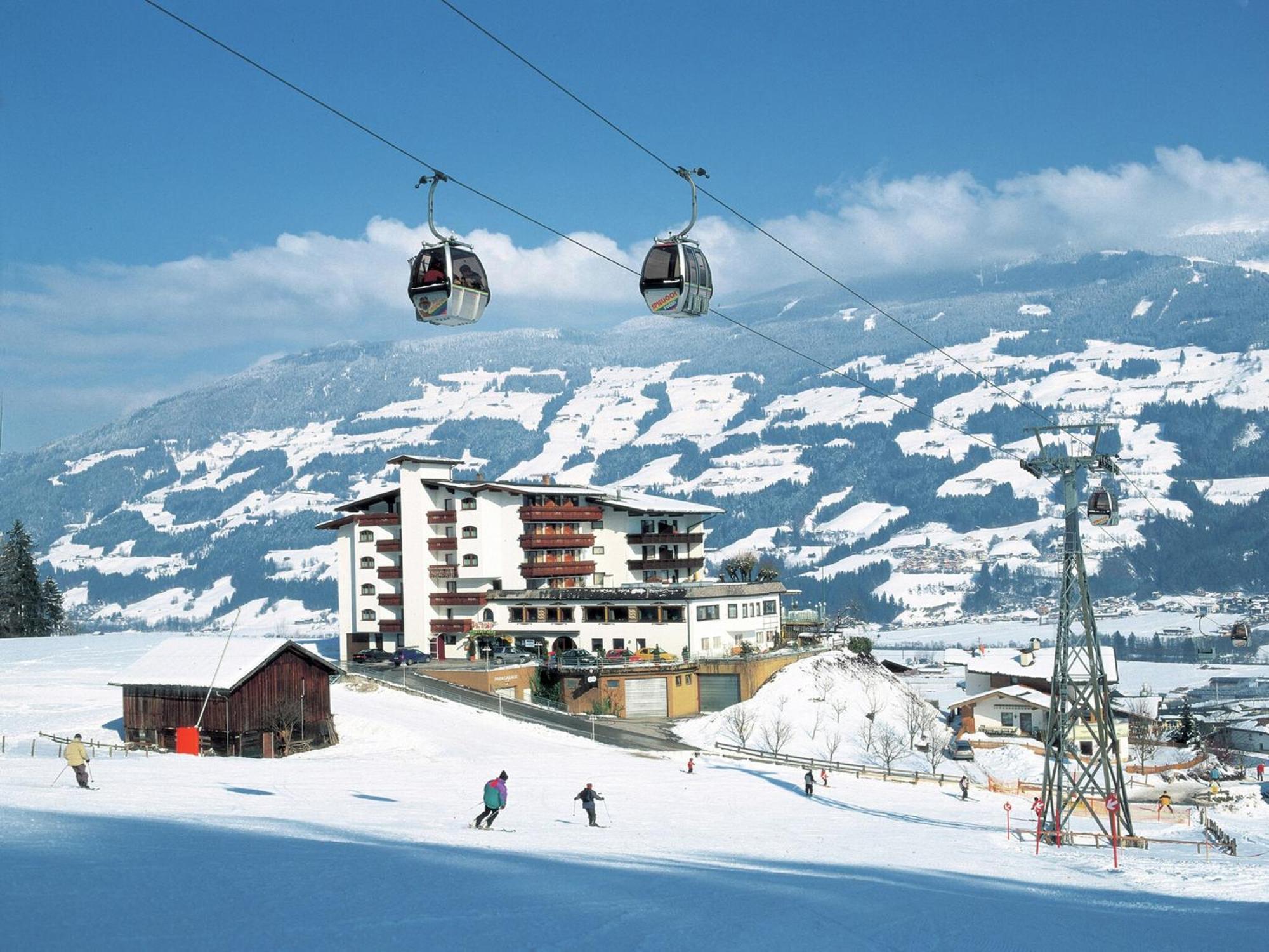 Spacious Apartment In Uderns Near Ski Area Luaran gambar