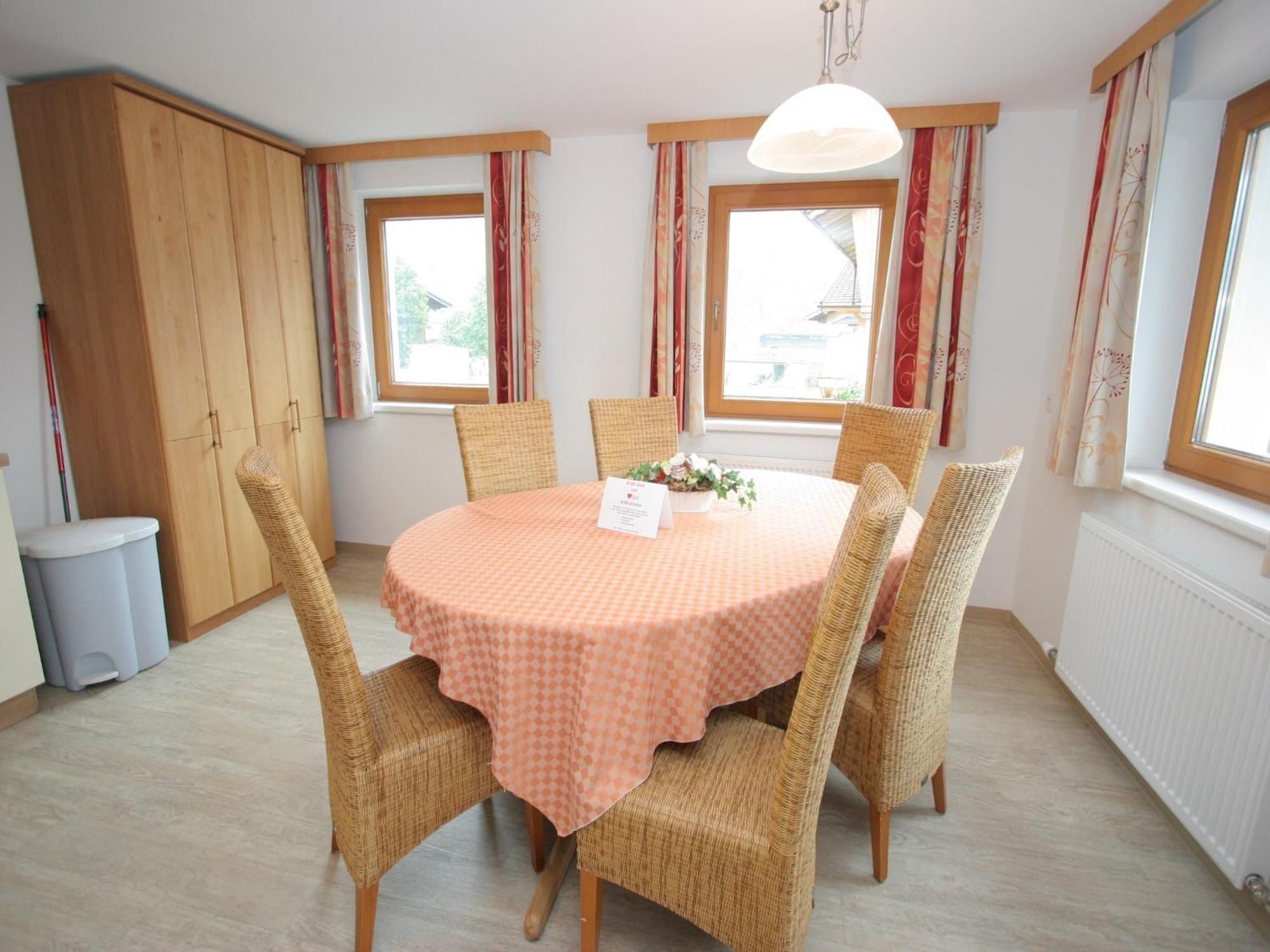 Spacious Apartment In Uderns Near Ski Area Luaran gambar