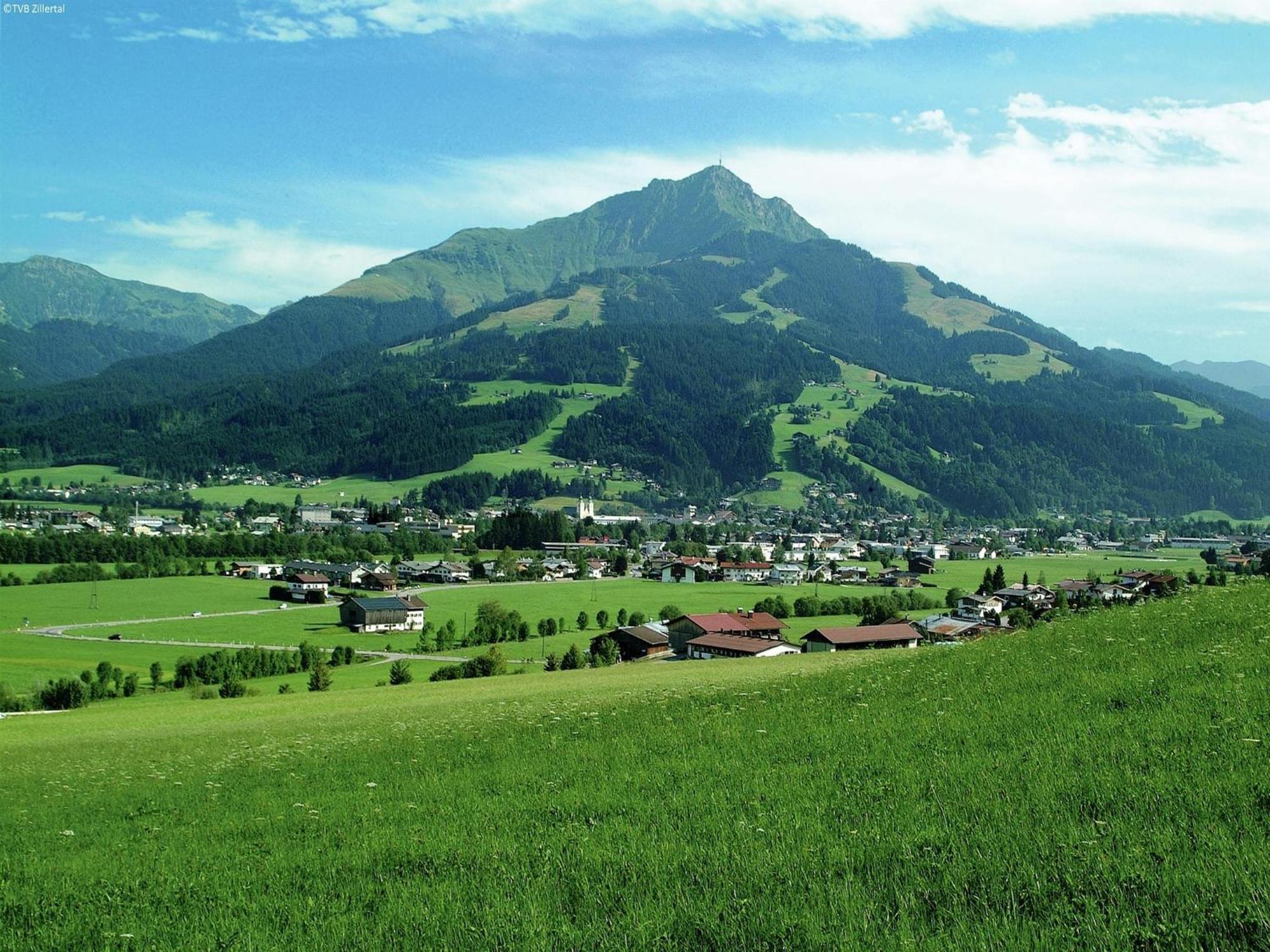 Spacious Apartment In Uderns Near Ski Area Luaran gambar
