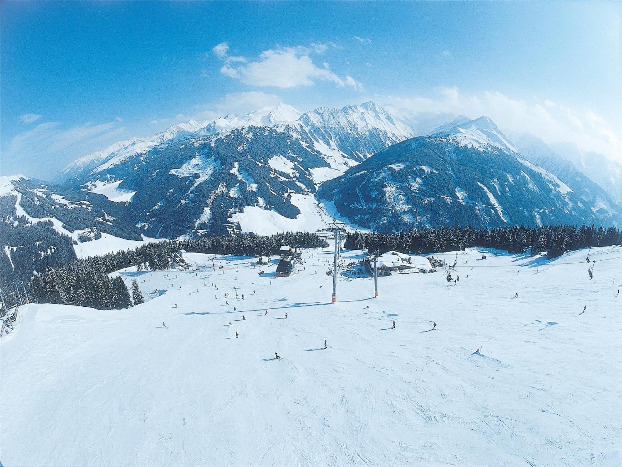 Spacious Apartment In Uderns Near Ski Area Luaran gambar